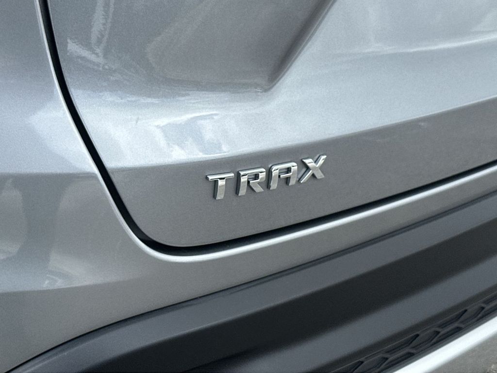 Thumbnail: 2025 Chevrolet Trax - 7