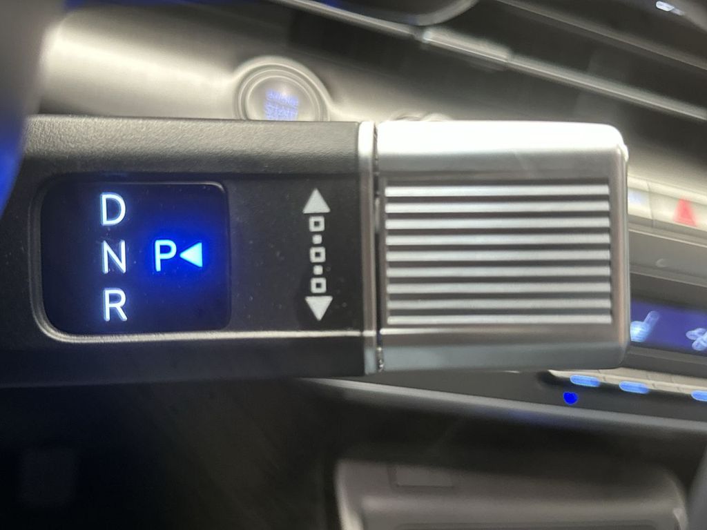 2026 Hyundai Kona SEL Premium - Photo 25