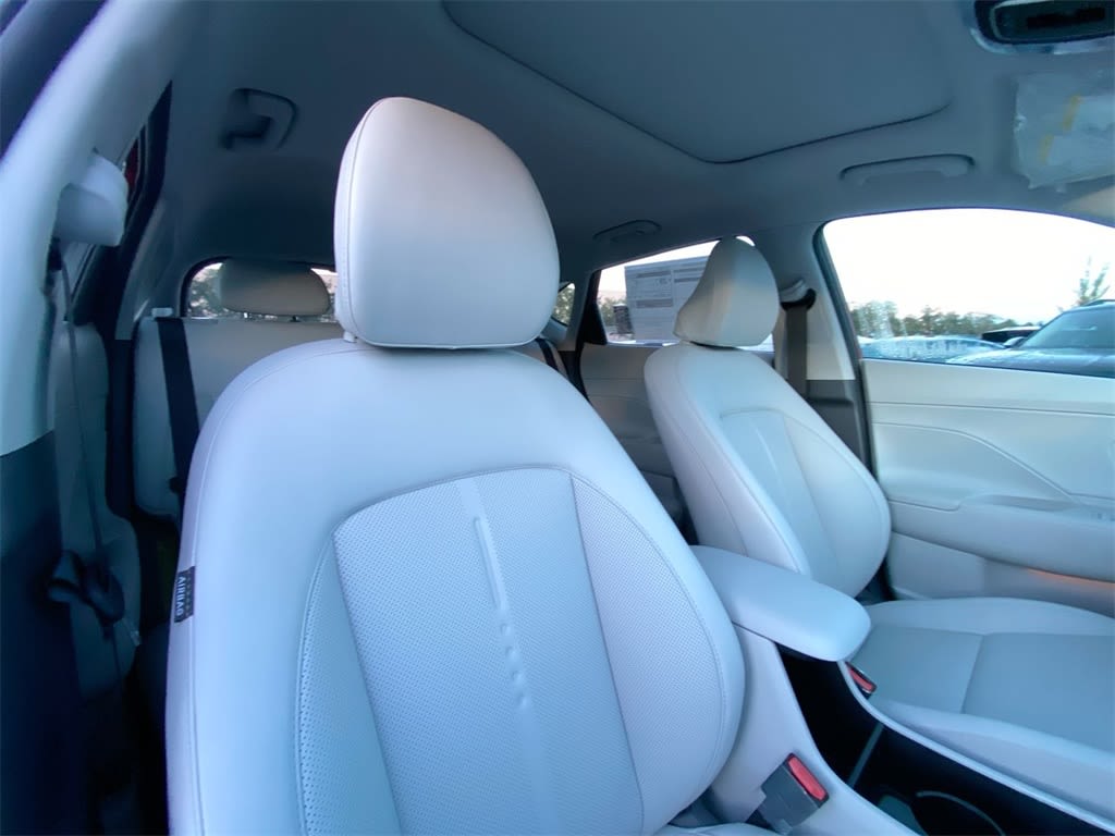 2024 Hyundai Kona Limited 17