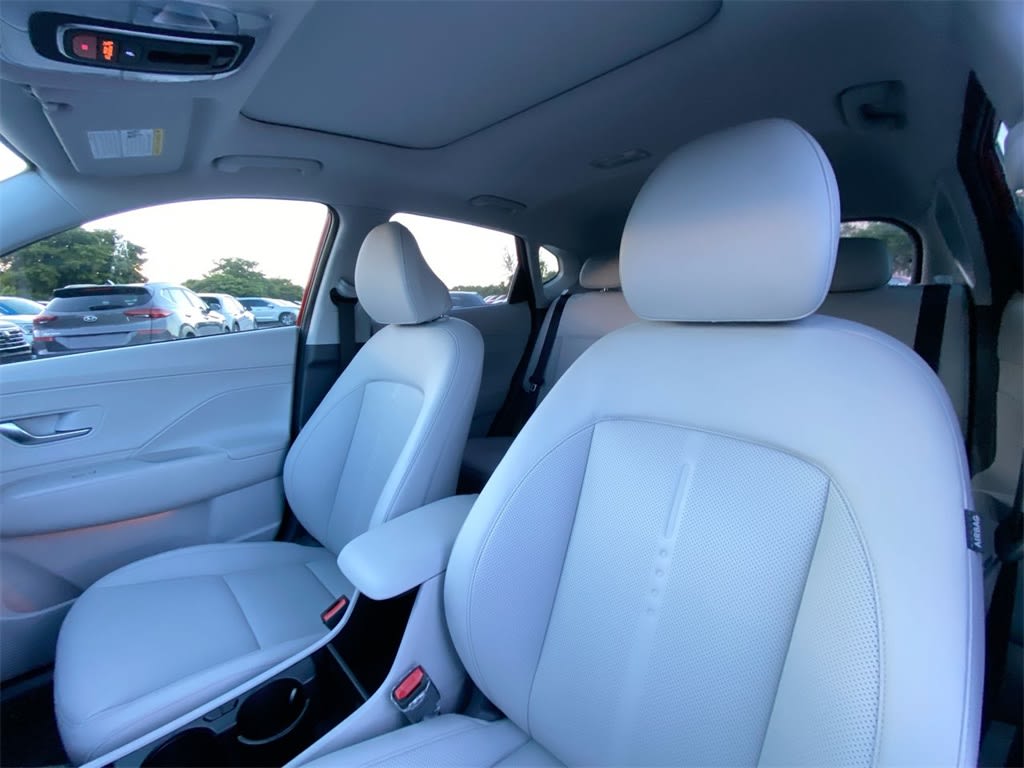 2024 Hyundai Kona Limited 8