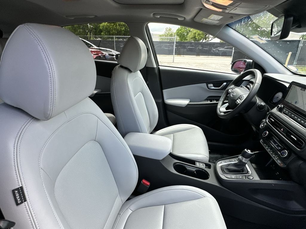 2023 Hyundai Kona Limited - Photo 10