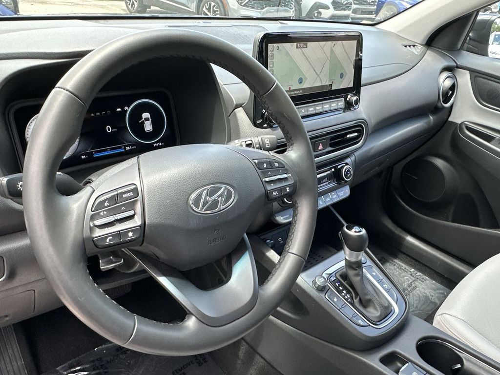 2023 Hyundai Kona Limited - Photo 9