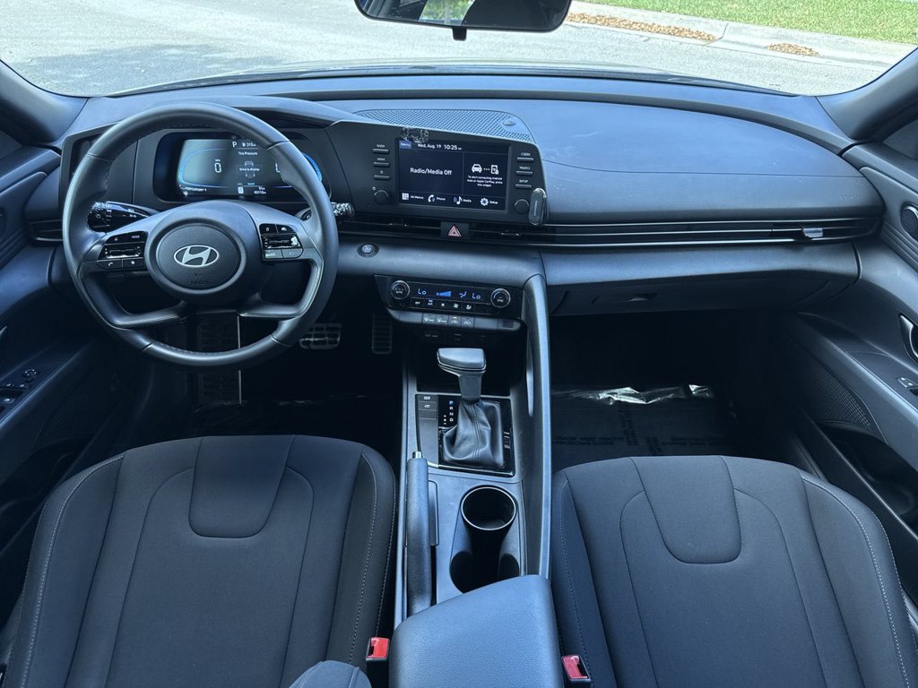 Thumbnail: 2025 Hyundai Elantra - 13