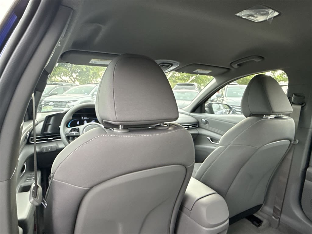 Thumbnail: 2025 Hyundai Elantra - 11