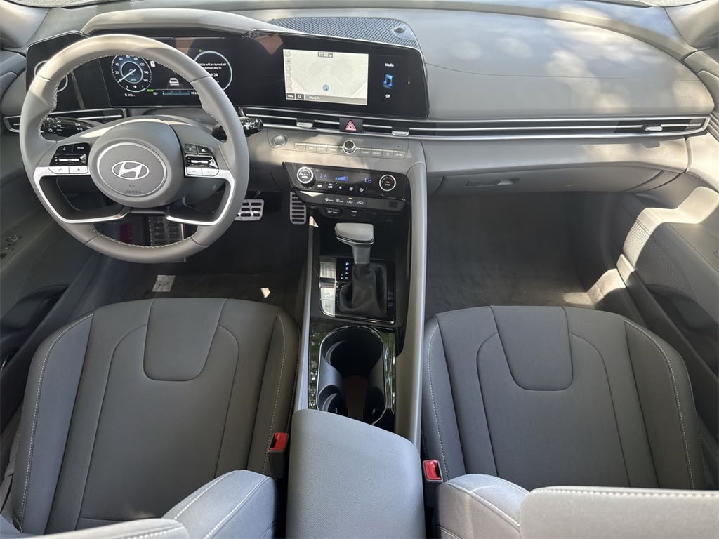 Thumbnail: 2025 Hyundai Elantra - 15