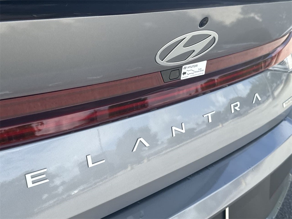 Thumbnail: 2025 Hyundai Elantra - 8