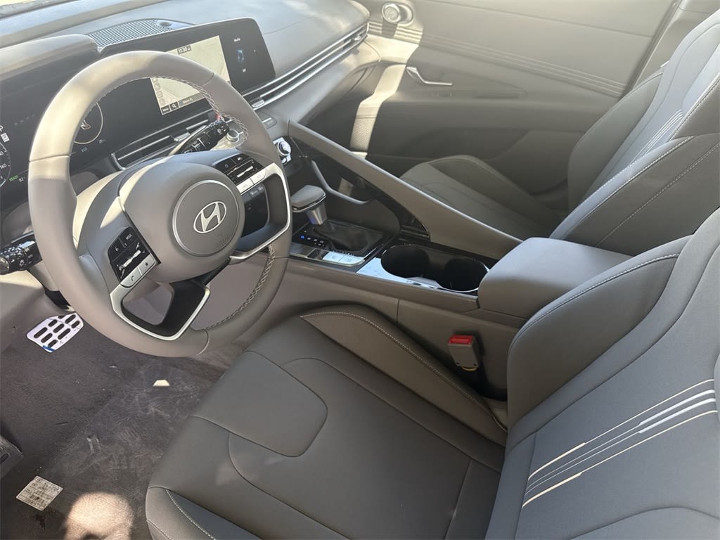 Thumbnail: 2025 Hyundai Elantra - 3