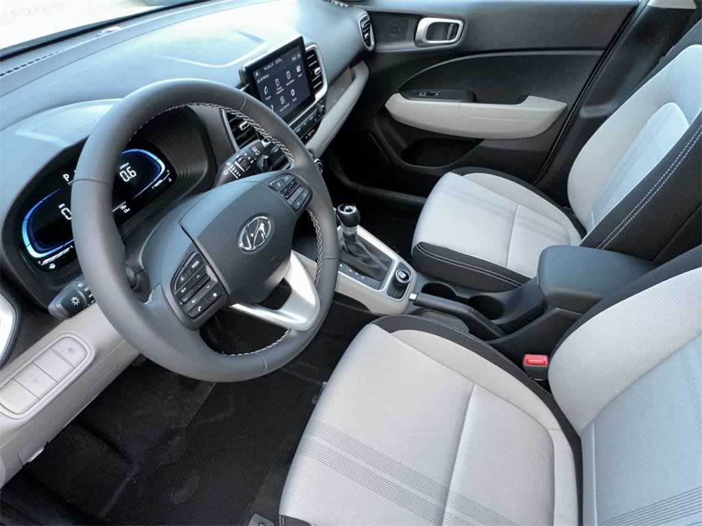 Thumbnail: 2025 Hyundai Venue - 2