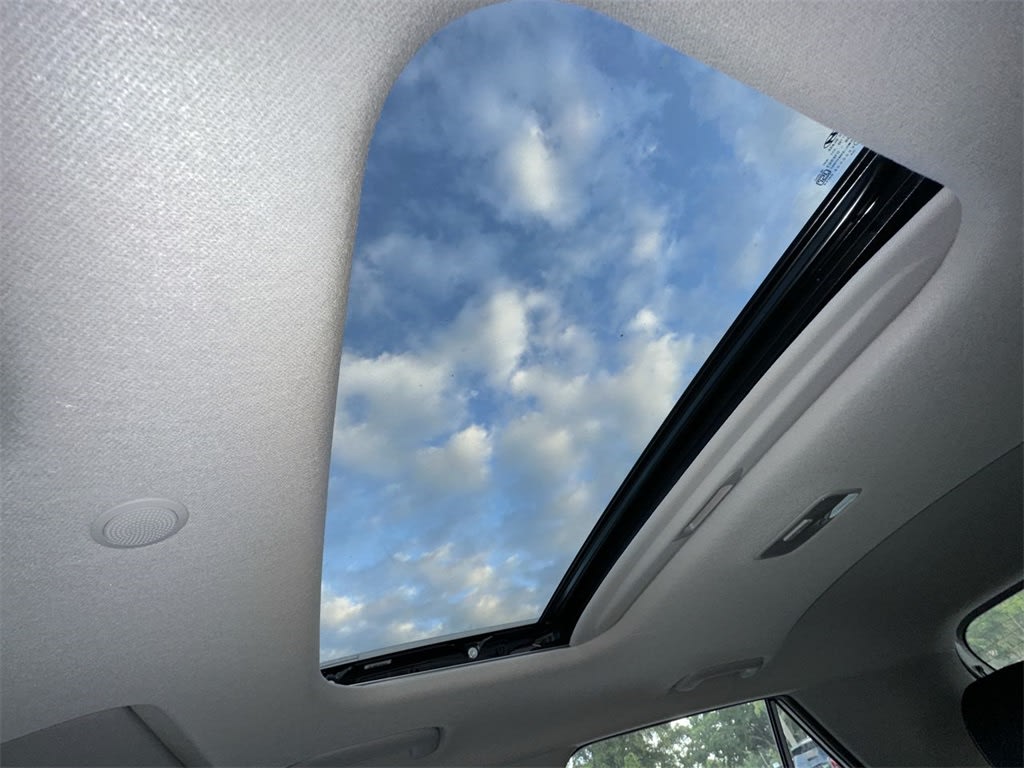 Thumbnail: 2025 Hyundai Venue - 24