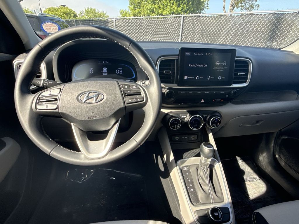 Thumbnail: 2025 Hyundai Venue - 2