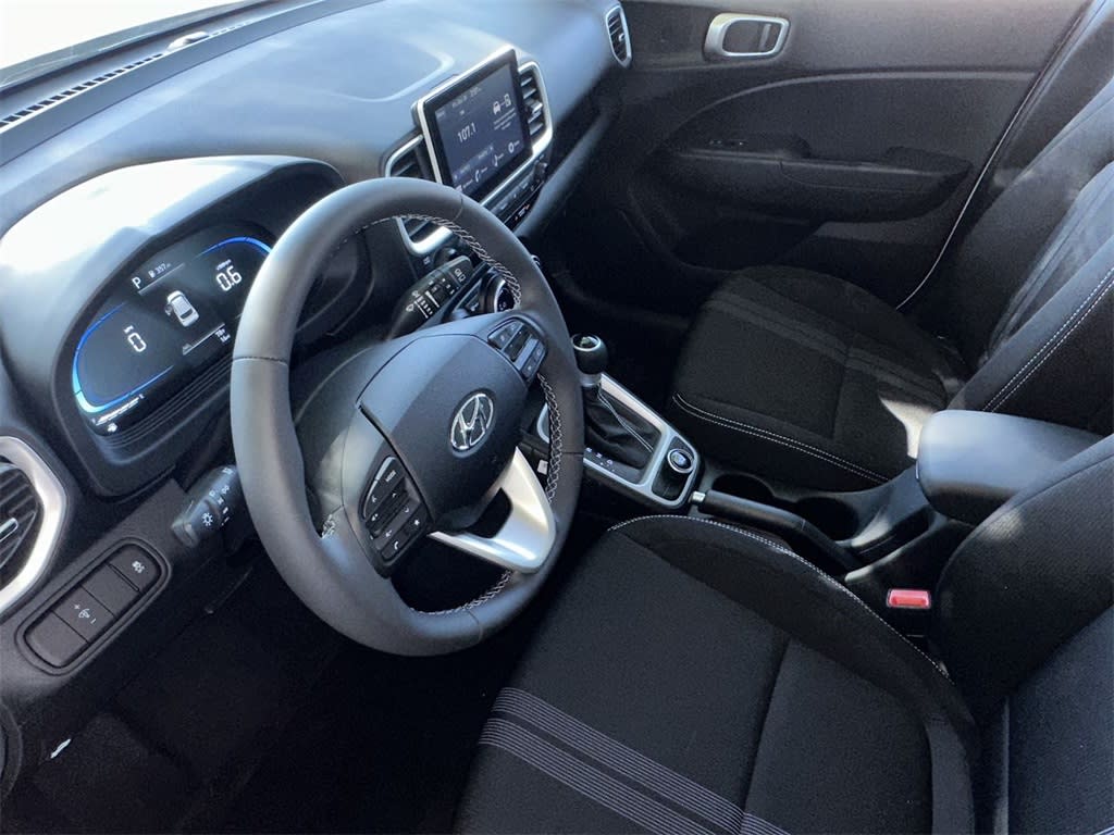 Thumbnail: 2025 Hyundai Venue - 2