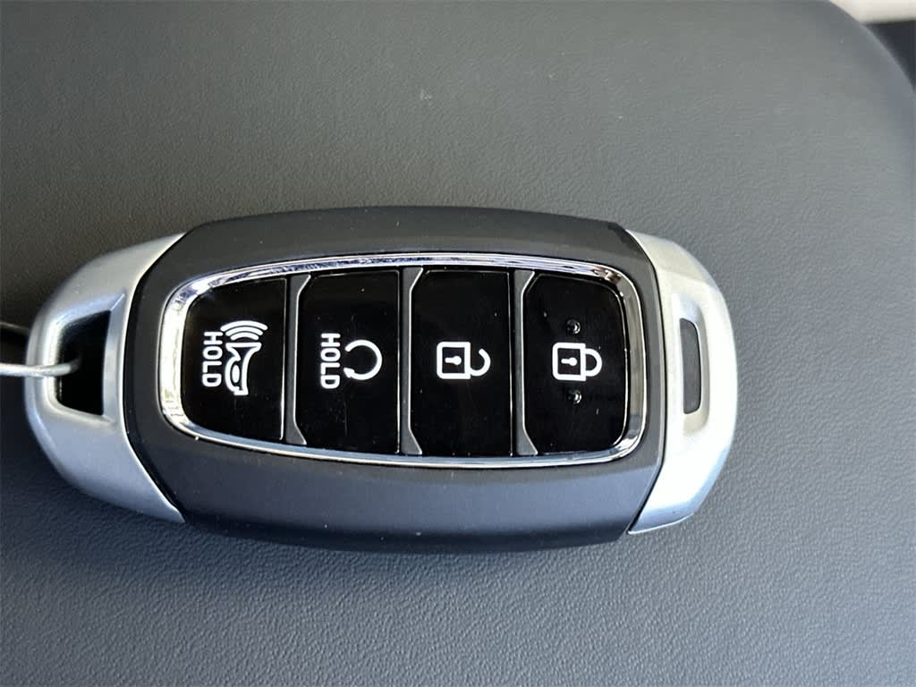 Thumbnail: 2025 Hyundai Venue - 17