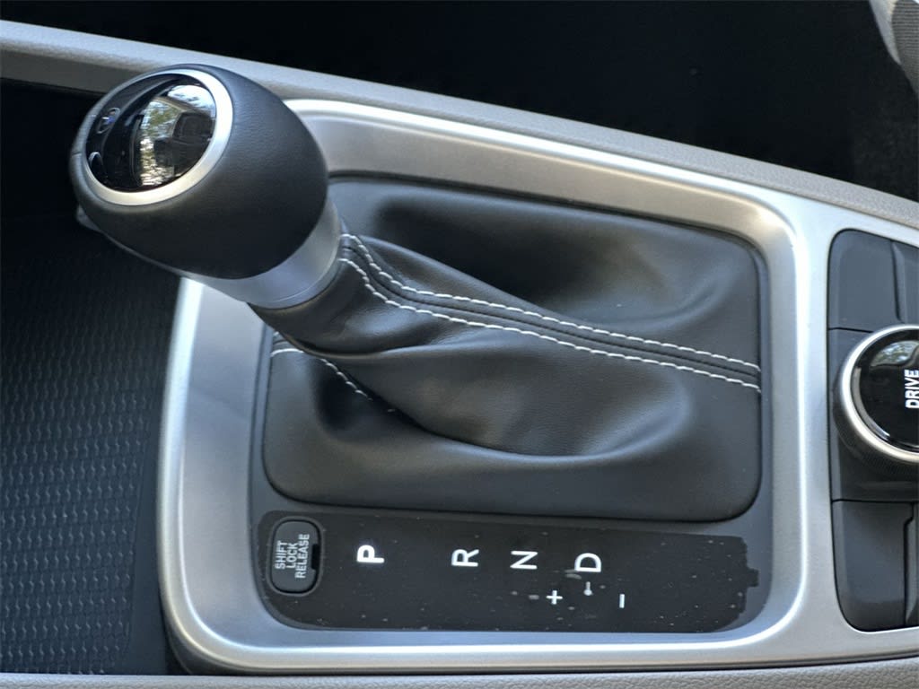 Thumbnail: 2025 Hyundai Venue - 25