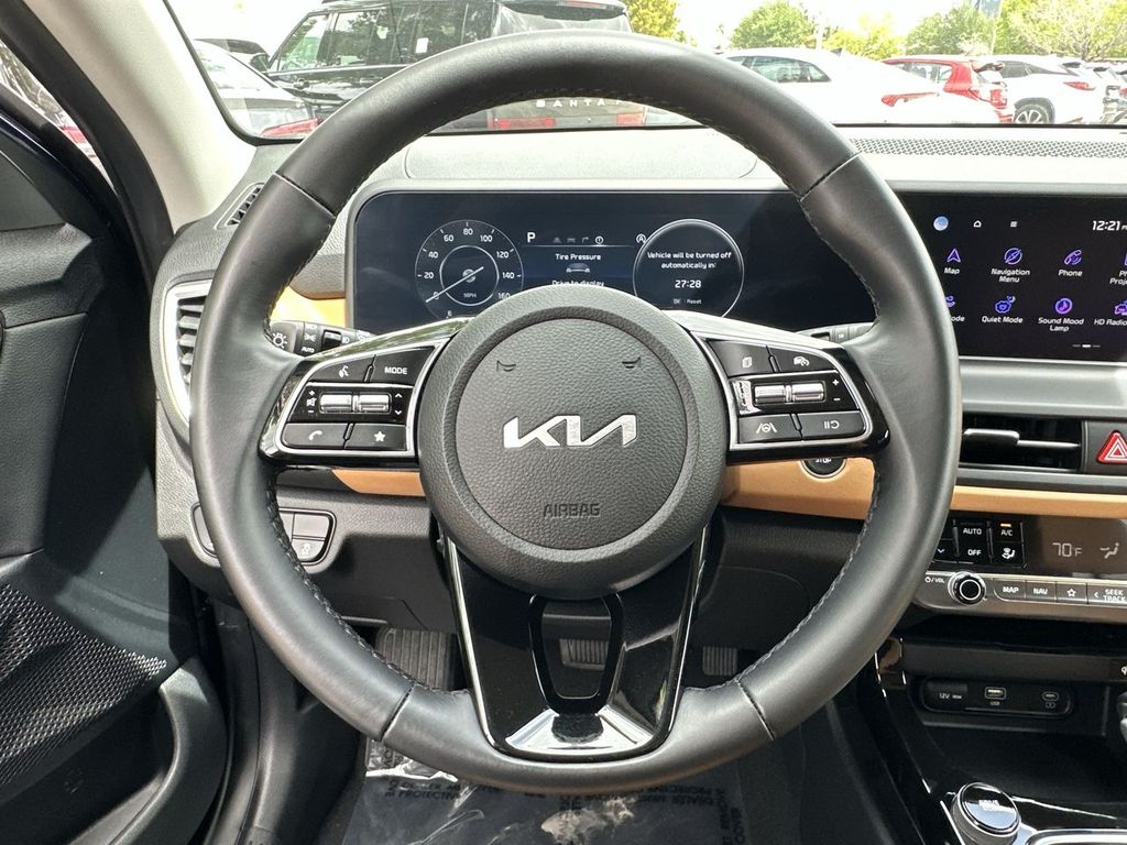 Thumbnail: 2024 Kia Seltos - 10