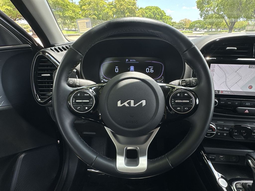 2023 Kia Soul EX - Photo 9