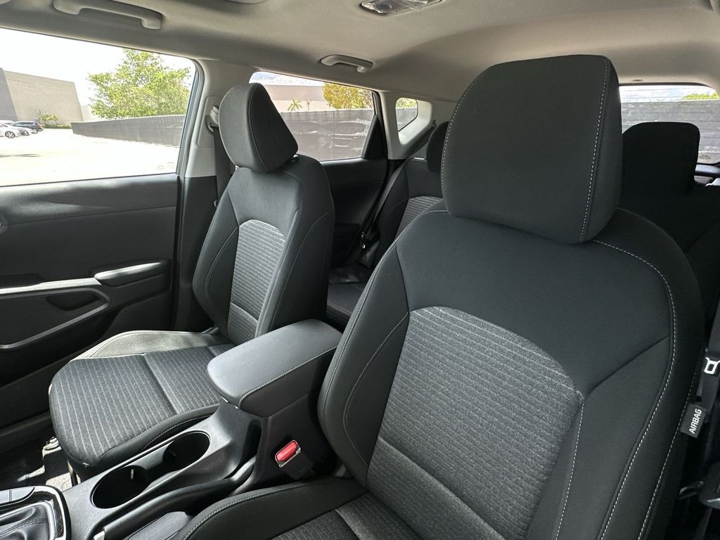 2023 Kia Soul EX - Photo 10