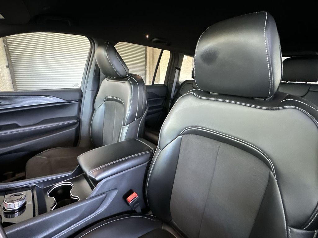 Thumbnail: 2025 Jeep Grand Cherokee - 11