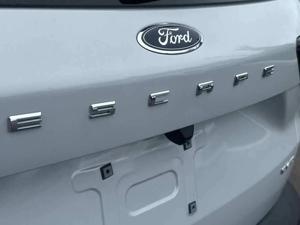 Thumbnail: 2025 Ford Escape - 7