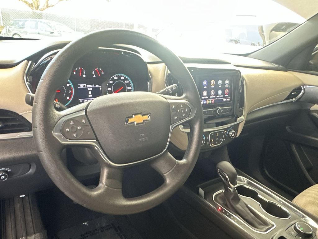 Thumbnail: 2023 Chevrolet Traverse - 2