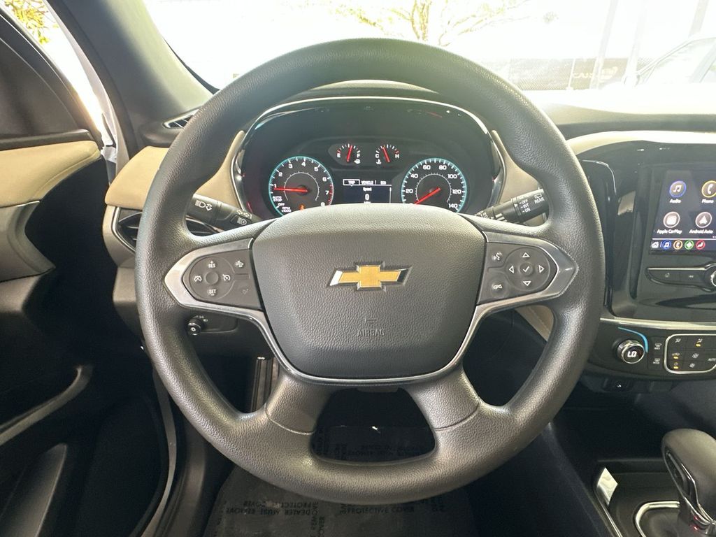 Thumbnail: 2023 Chevrolet Traverse - 10