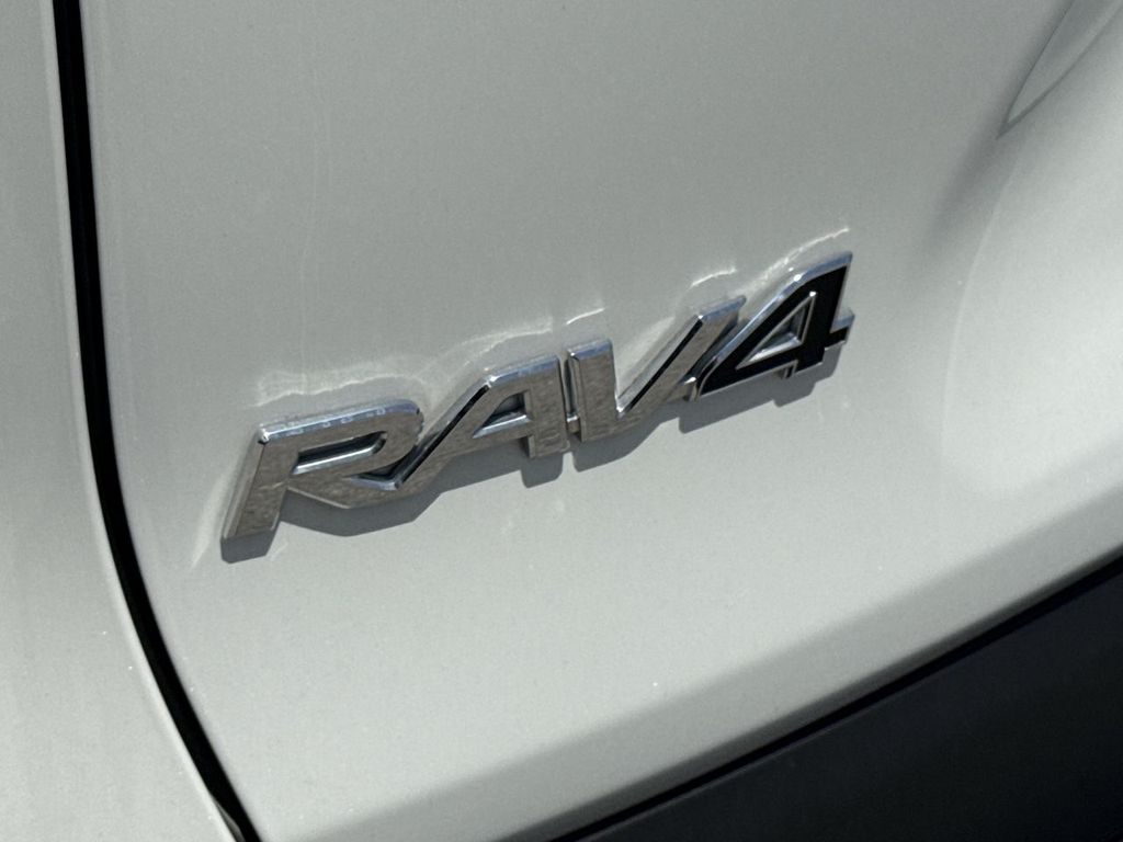Thumbnail: 2025 Toyota RAV4 - 6