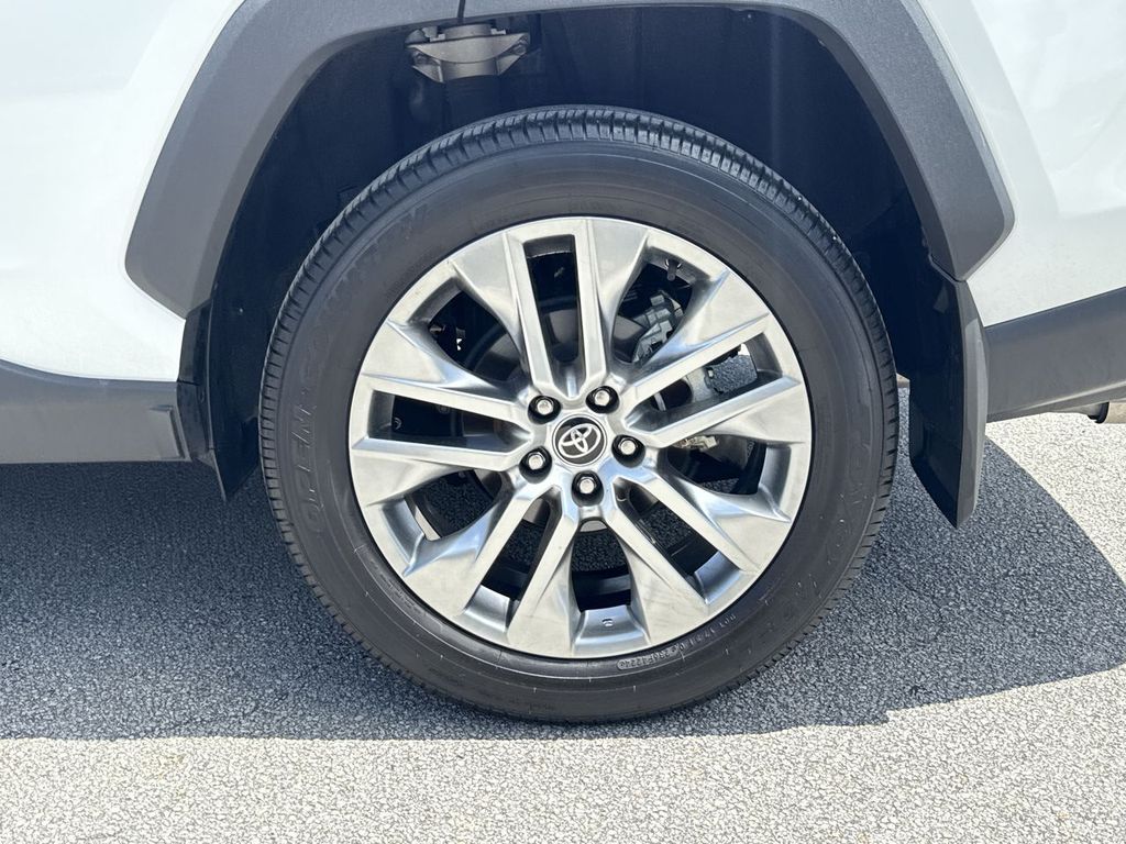 Thumbnail: 2025 Toyota RAV4 - 7