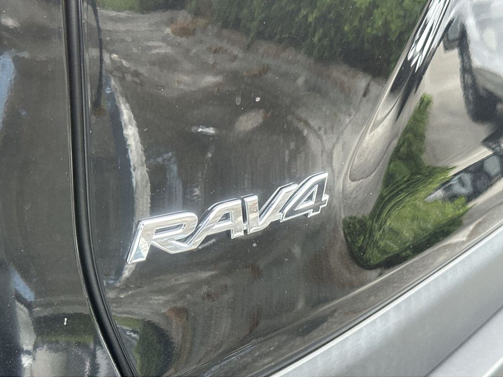 Thumbnail: 2024 Toyota RAV4 - 6