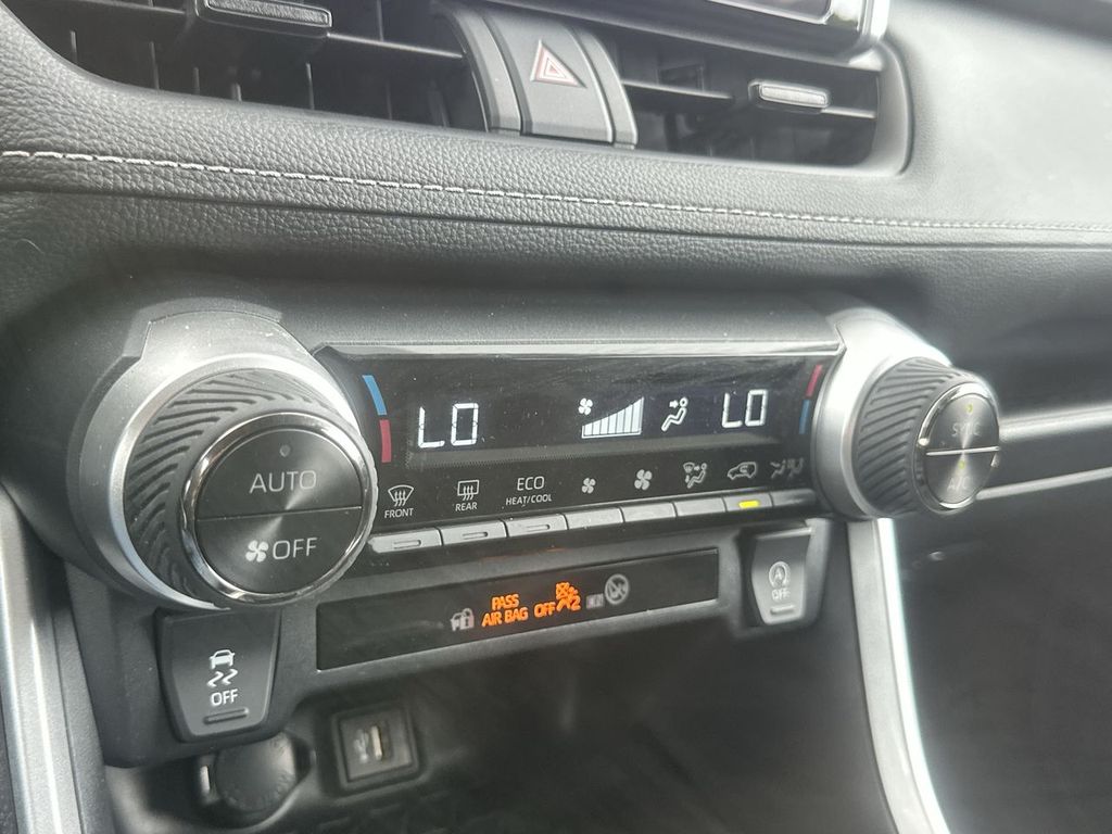 Thumbnail: 2024 Toyota RAV4 - 29
