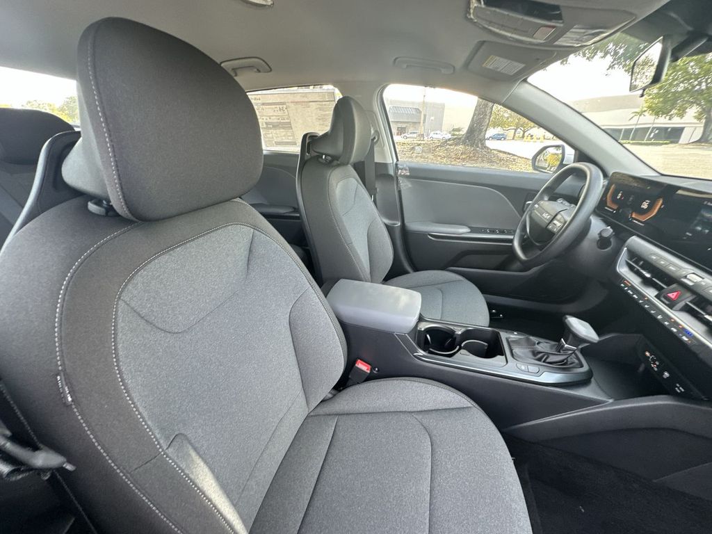 Thumbnail: 2025 Kia K4 - 12