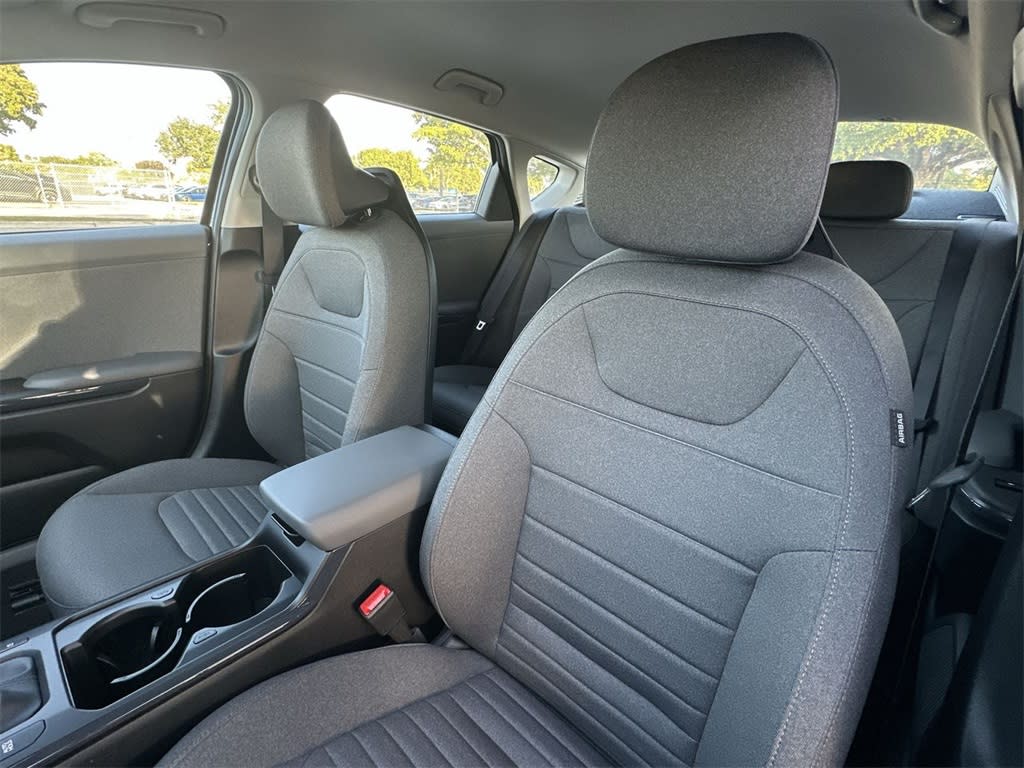 Thumbnail: 2025 Kia K4 - 12