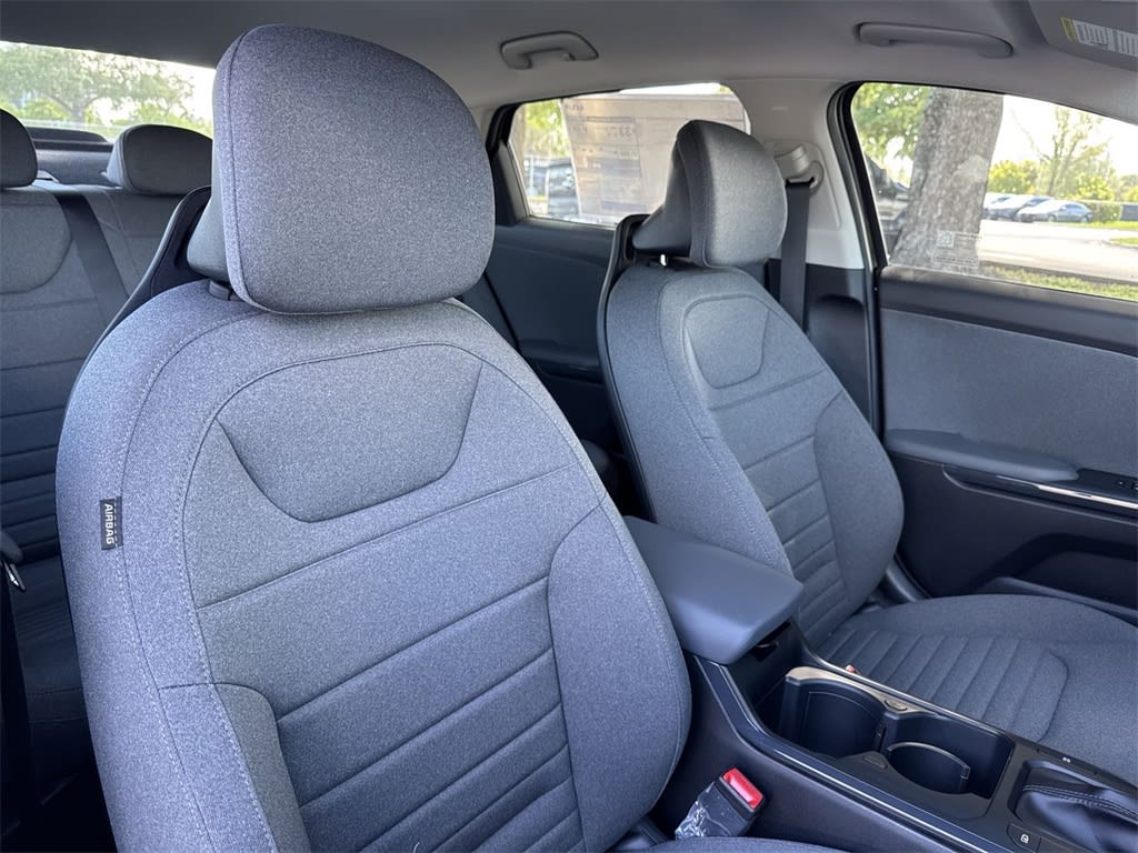 Thumbnail: 2025 Kia K4 - 29