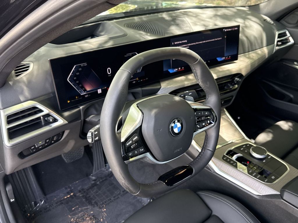 Thumbnail: 2026 BMW 3 Series - 2