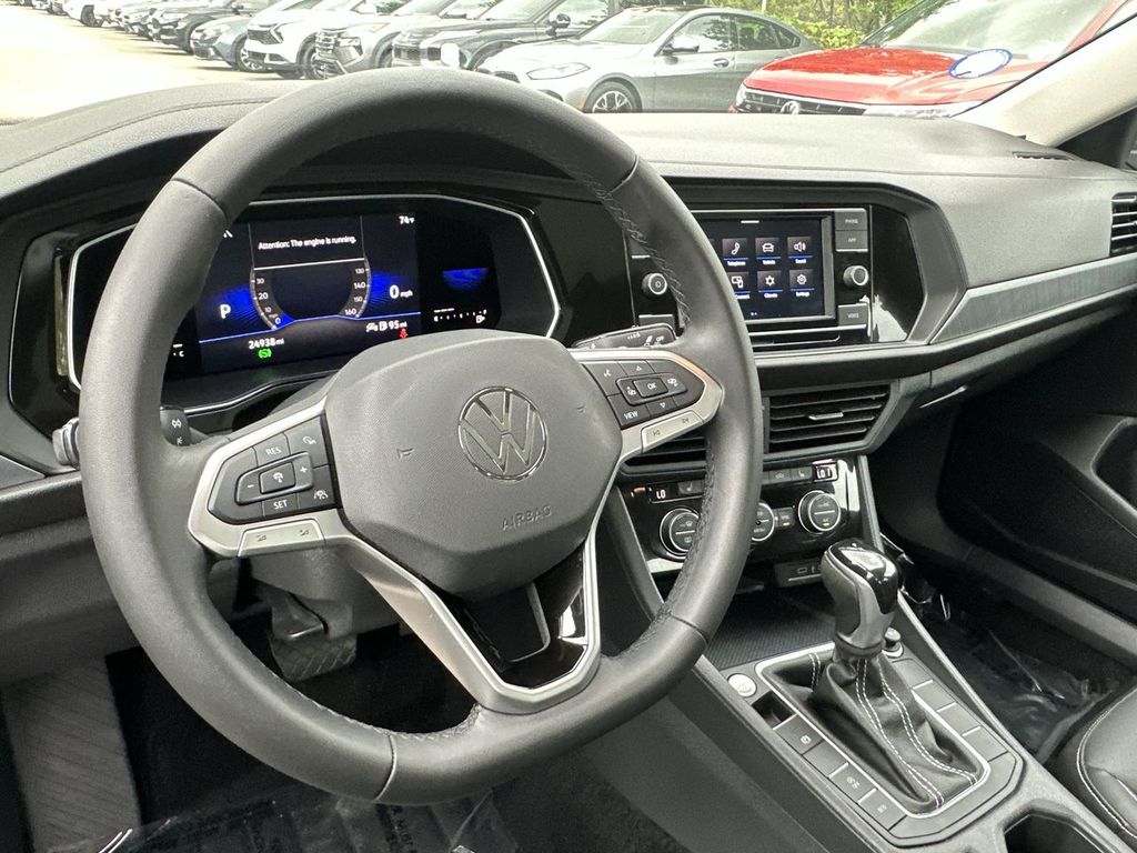 Thumbnail: 2022 Volkswagen Jetta - 2