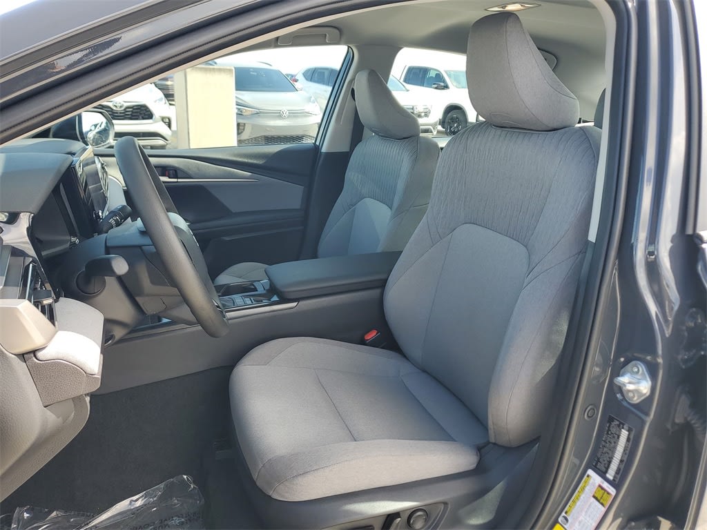 Thumbnail: 2025 Toyota Camry - 11