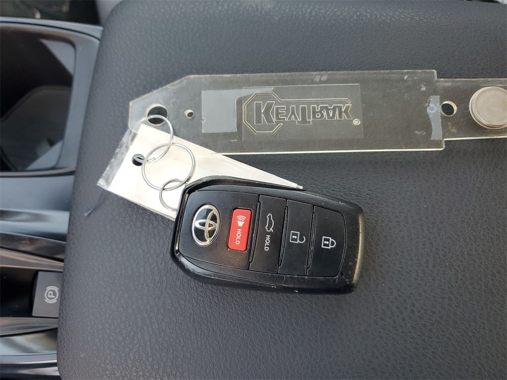 Thumbnail: 2025 Toyota Camry - 19