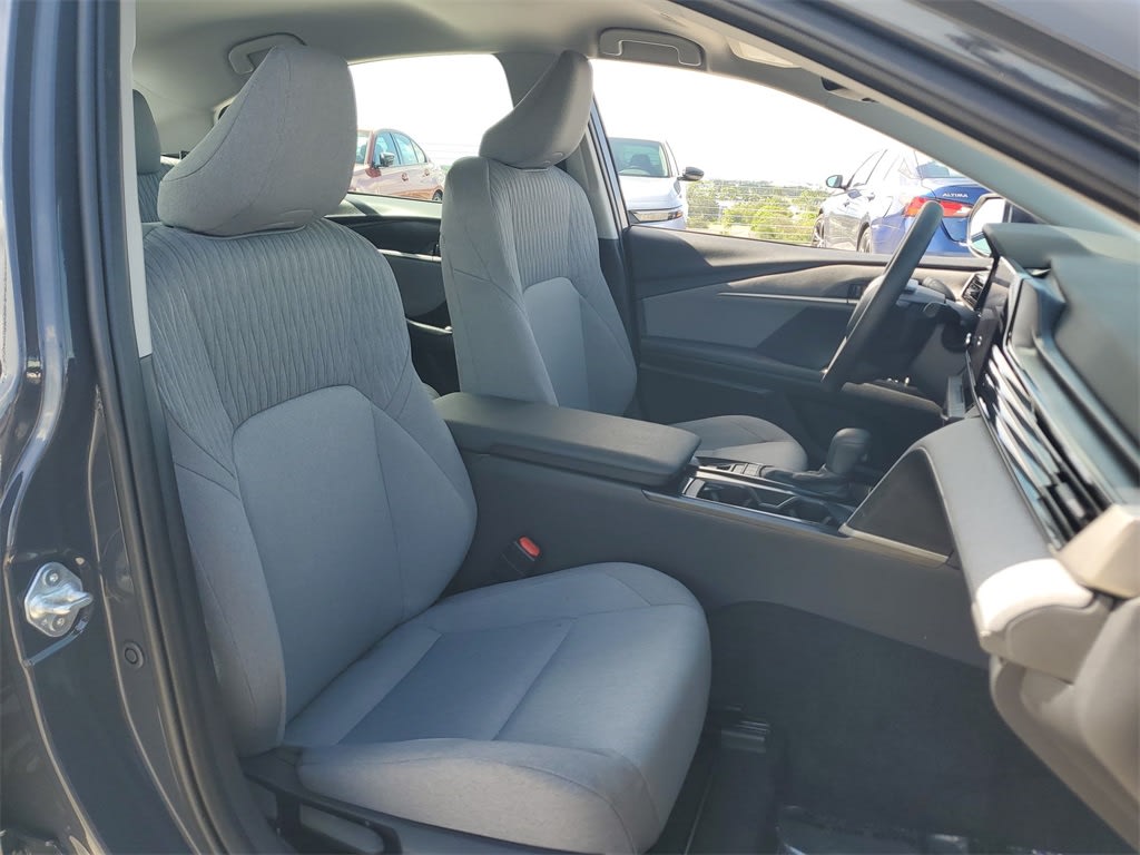 Thumbnail: 2025 Toyota Camry - 12