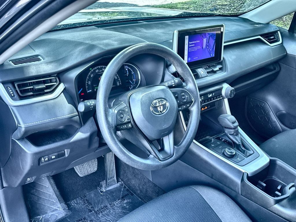 Thumbnail: 2025 Toyota RAV4 - 2