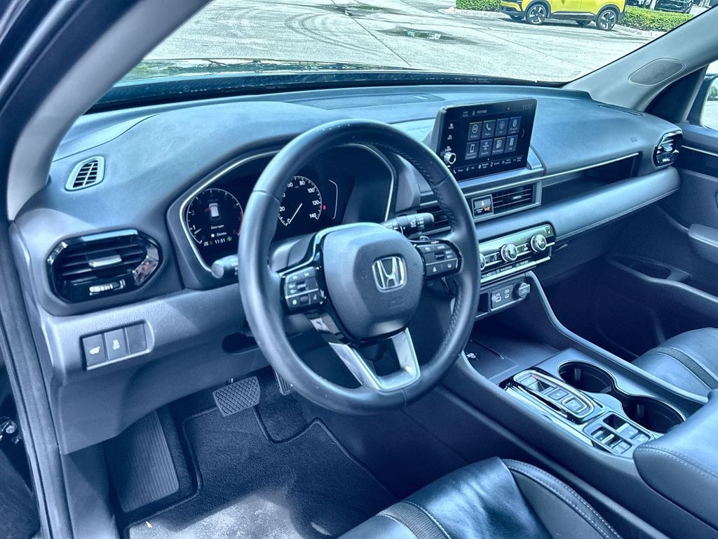 Thumbnail: 2023 Honda Pilot - 2