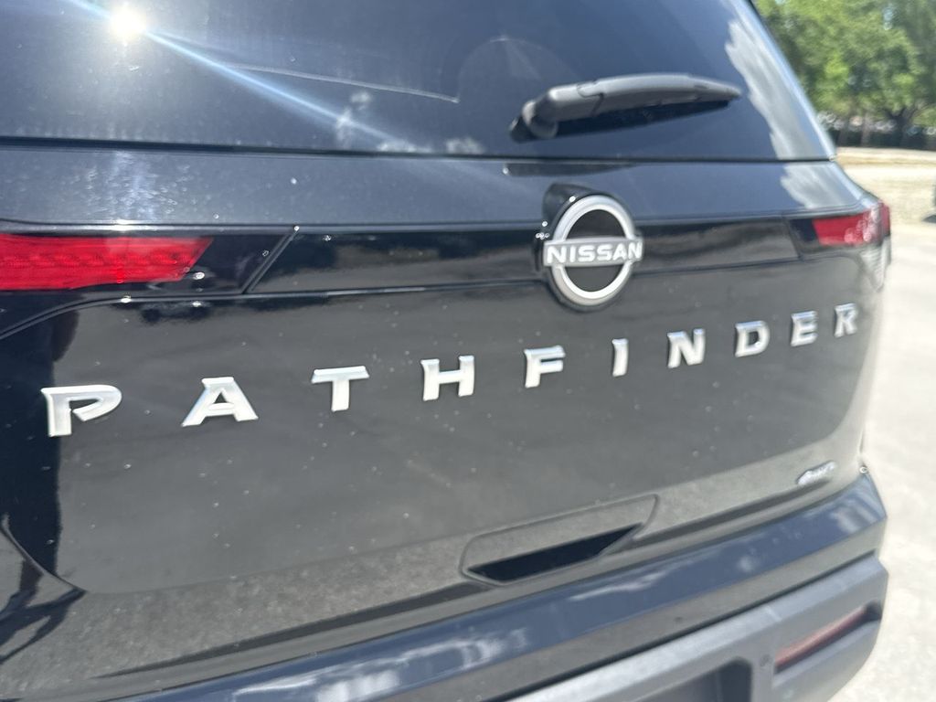 Thumbnail: 2025 Nissan Pathfinder - 7