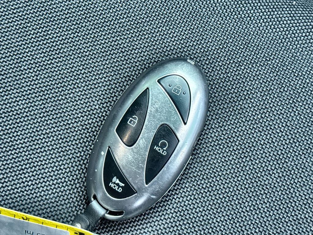 Thumbnail: 2024 Hyundai Santa Fe - 16