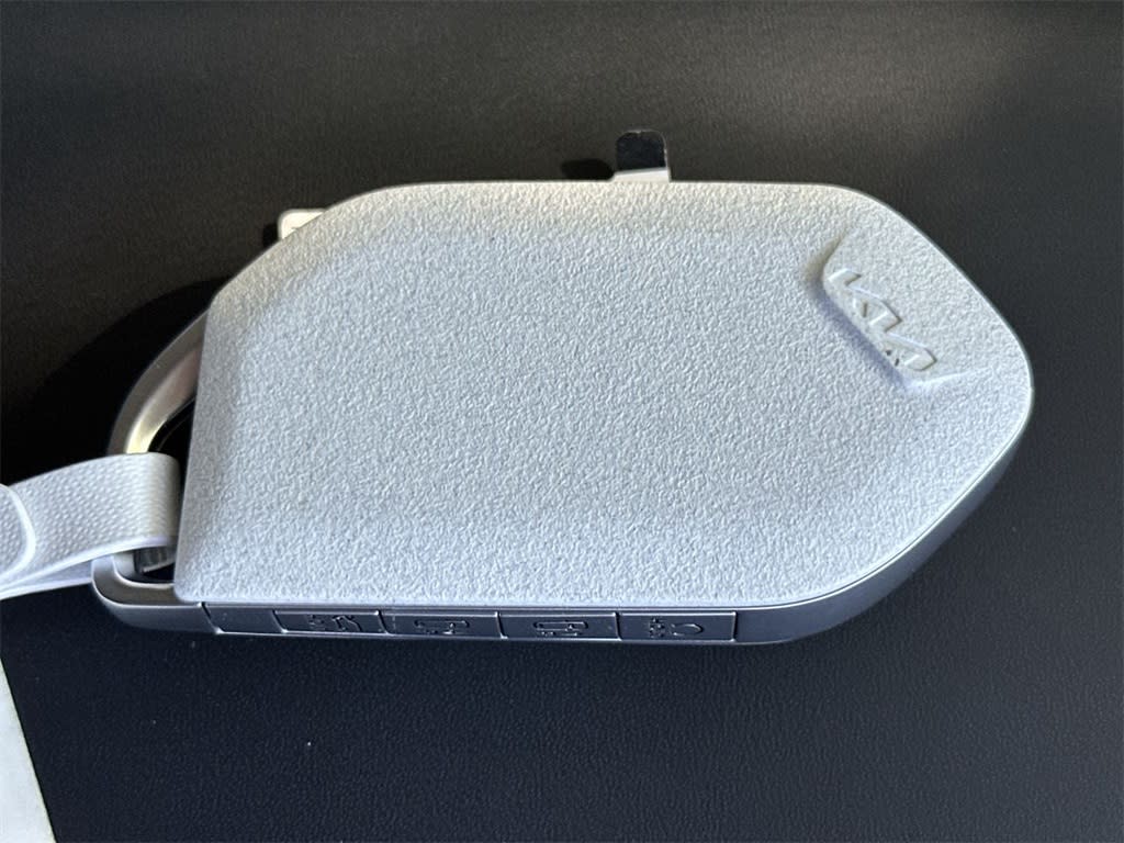 Thumbnail: 2026 Kia EV9 - 28