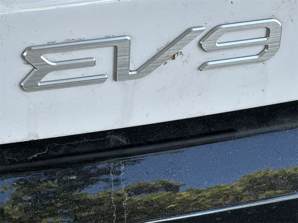 Thumbnail: 2026 Kia EV9 - 7