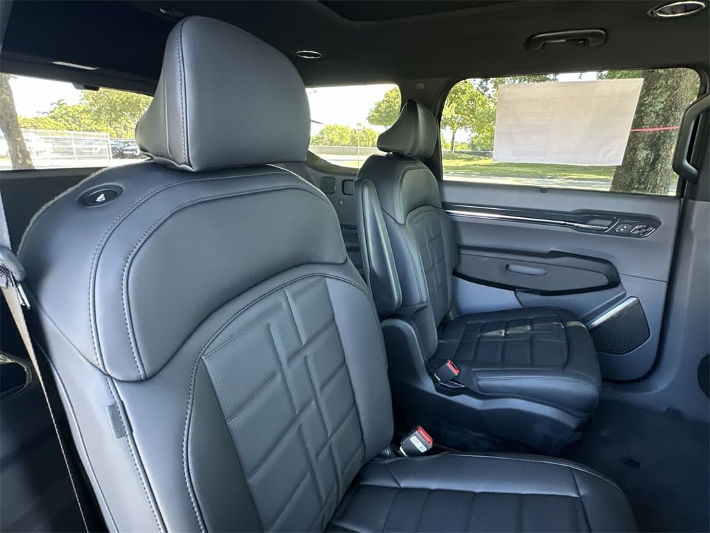 Thumbnail: 2026 Kia EV9 - 12