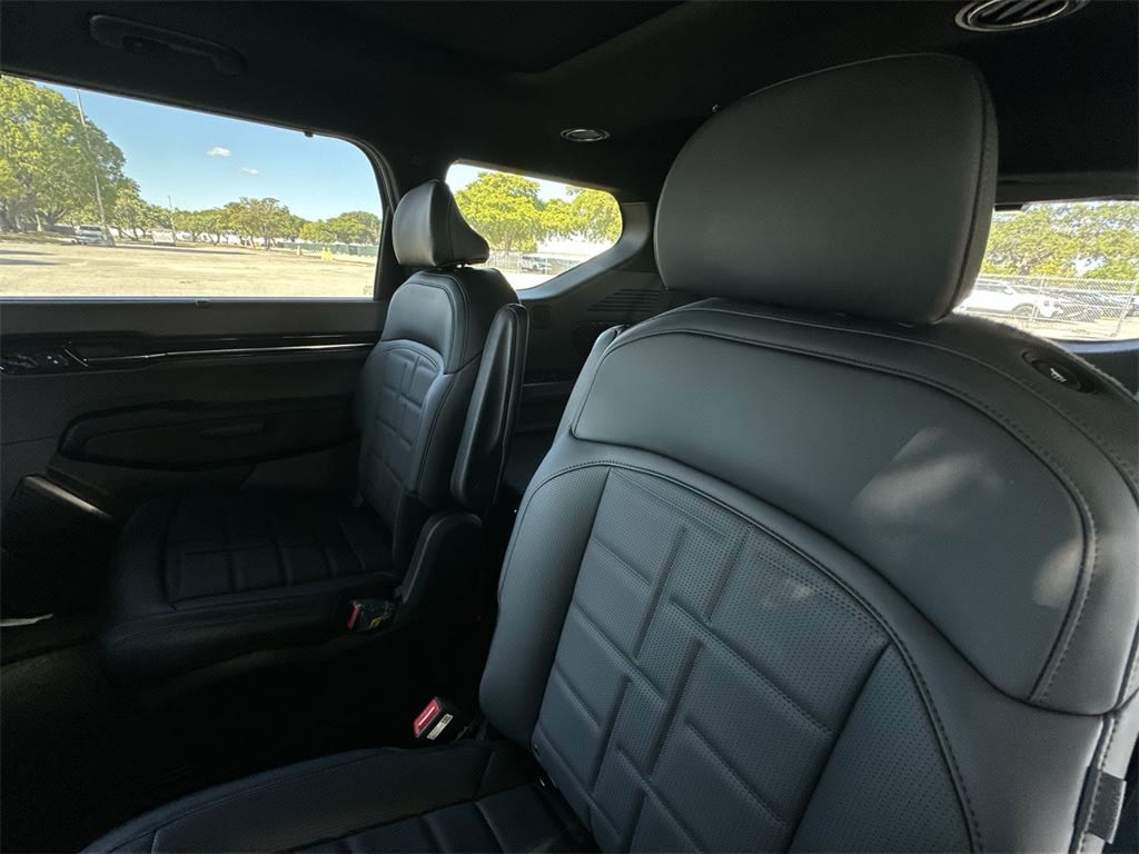 Thumbnail: 2026 Kia EV9 - 11