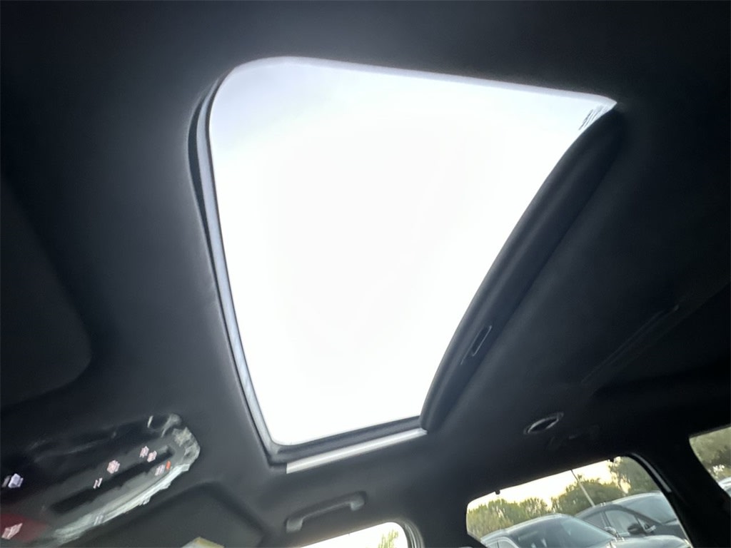 Thumbnail: 2026 Kia EV9 - 21