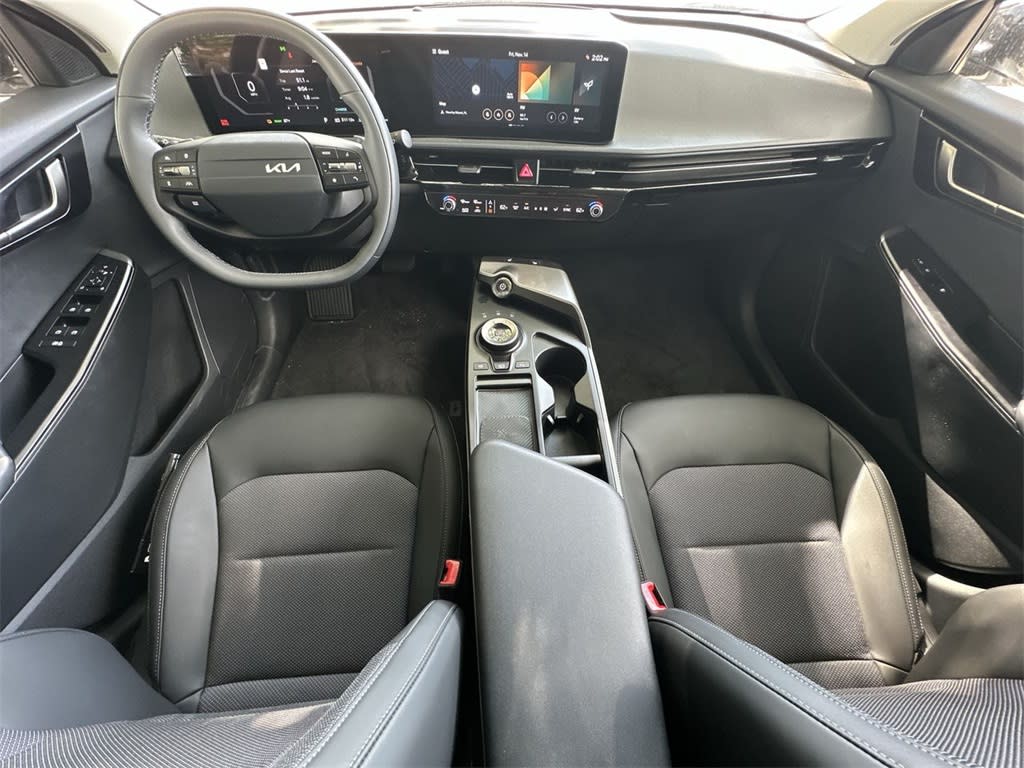 Thumbnail: 2025 Kia EV6 - 13