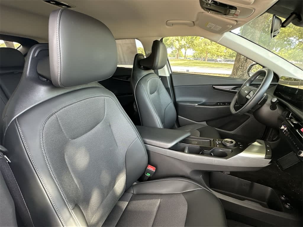 Thumbnail: 2025 Kia EV6 - 11