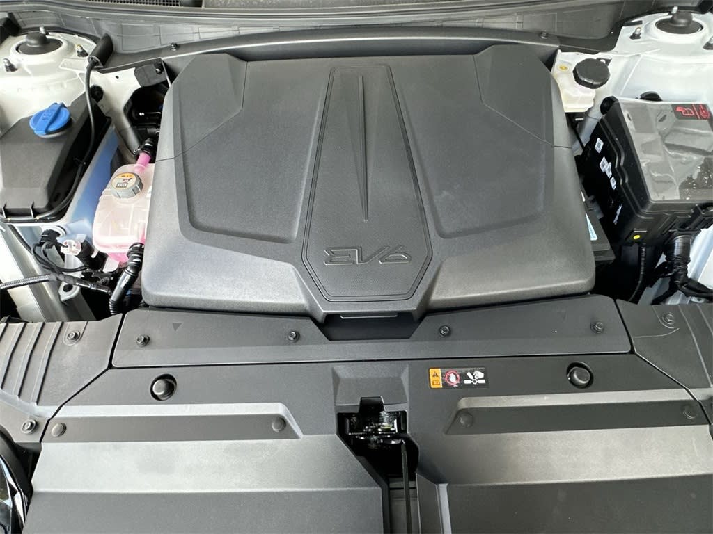 Thumbnail: 2025 Kia EV6 - 8