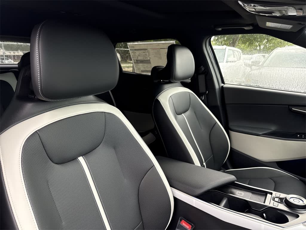 Thumbnail: 2025 Kia EV6 - 10