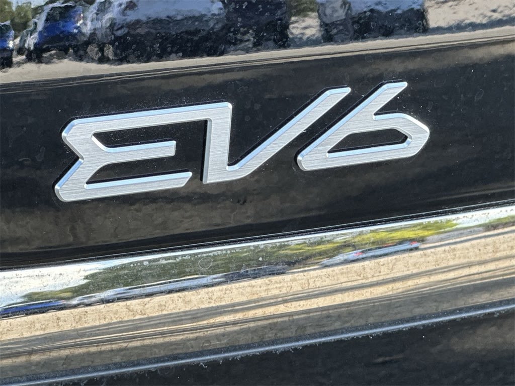 Thumbnail: 2025 Kia EV6 - 6